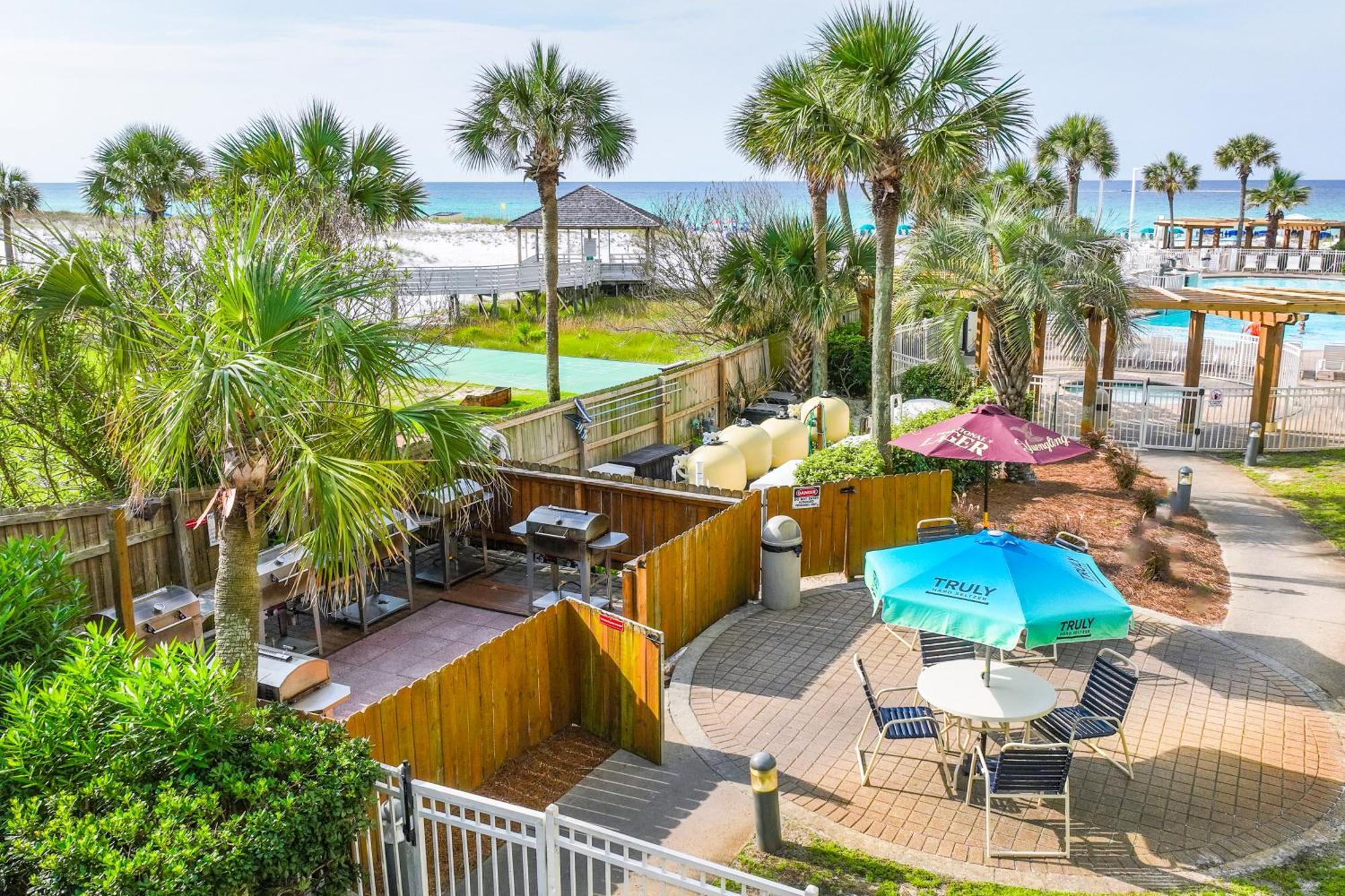 Pelican Beach Resort III Destin Oda fotoğraf